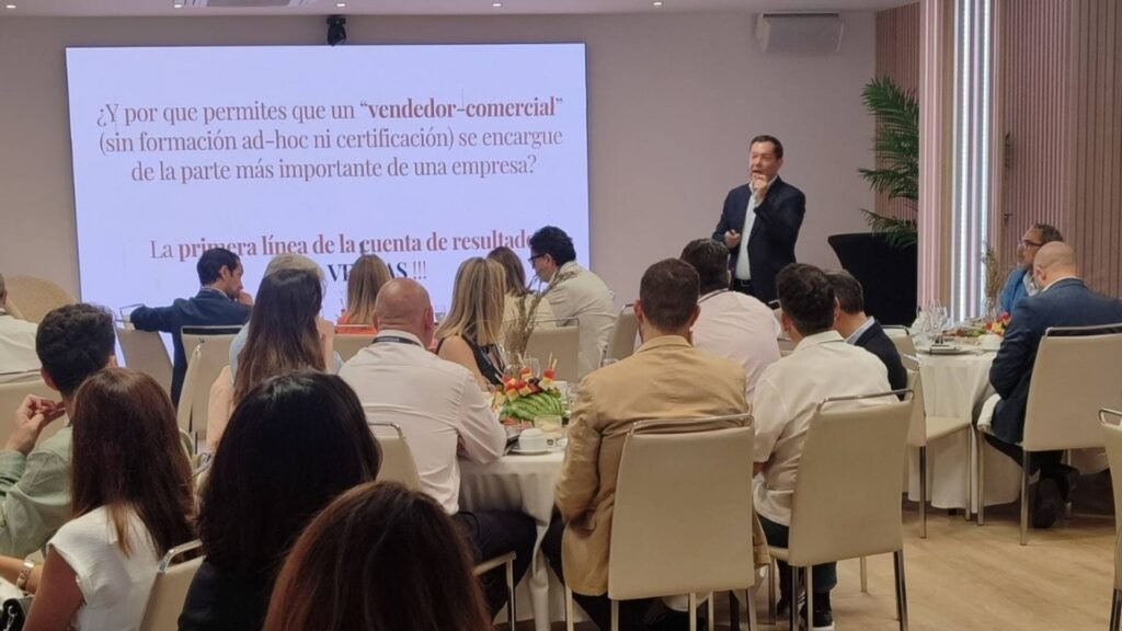 Sales Business School y Uppery Club comparten visión estratégica en un encuentro exclusivo en Málaga 5 uppery club encuentro 2