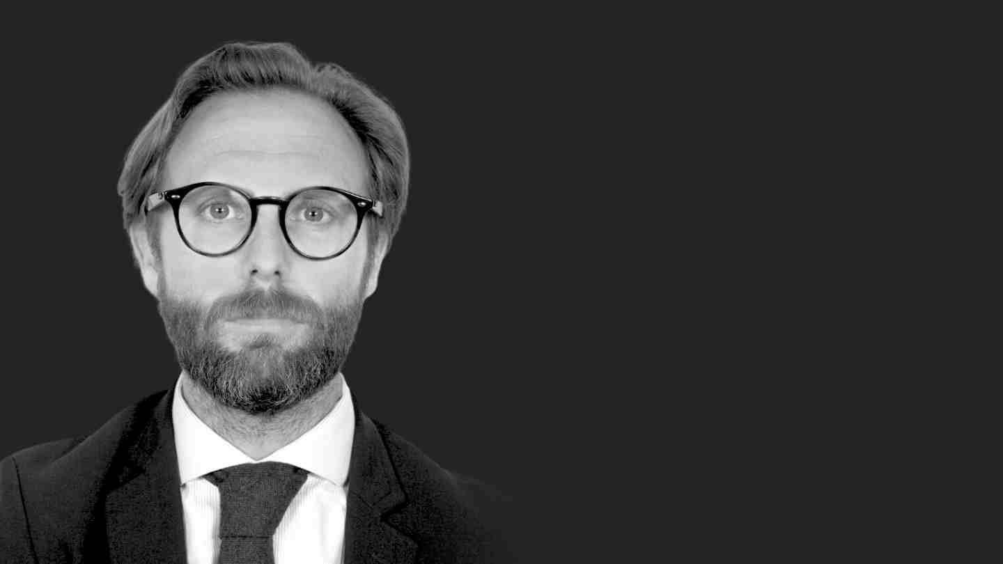 Julio César González