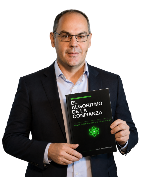 Javier Gallardo con su libro El algoritmo de la confianza