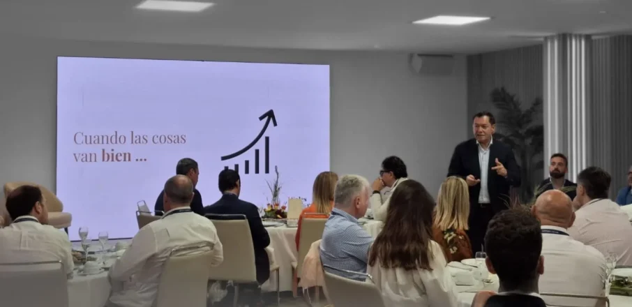 uppery-club-encuentro-7-1536×1070 uppery-club-encuentro-7-1536x1070